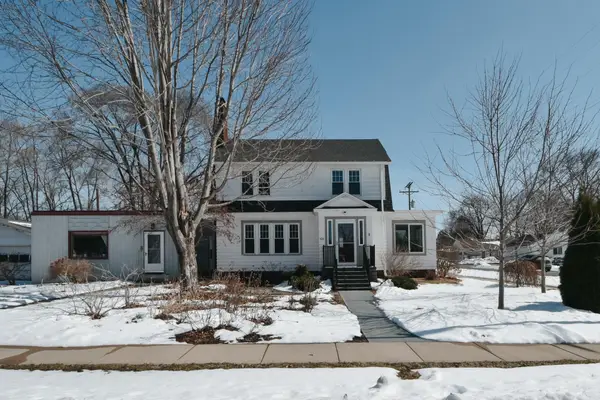 621 1st Avenue Se, Pine Island, MN 55963