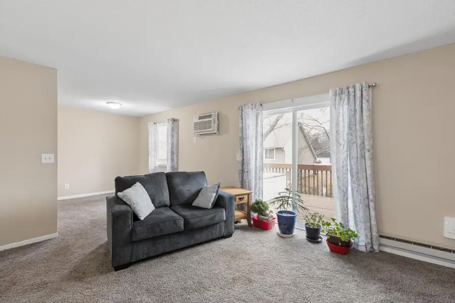 3 Somerset Drive, Waconia, MN 55387 - #3