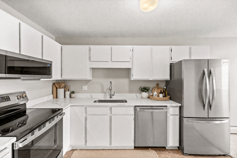 7601 W 101st Street #215, Bloomington, MN 55438 - #2