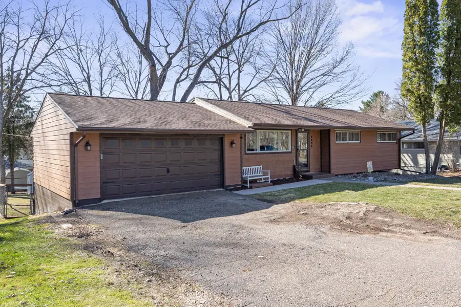 3873 Bellaire Avenue, White Bear Lake, MN 55110 - #3