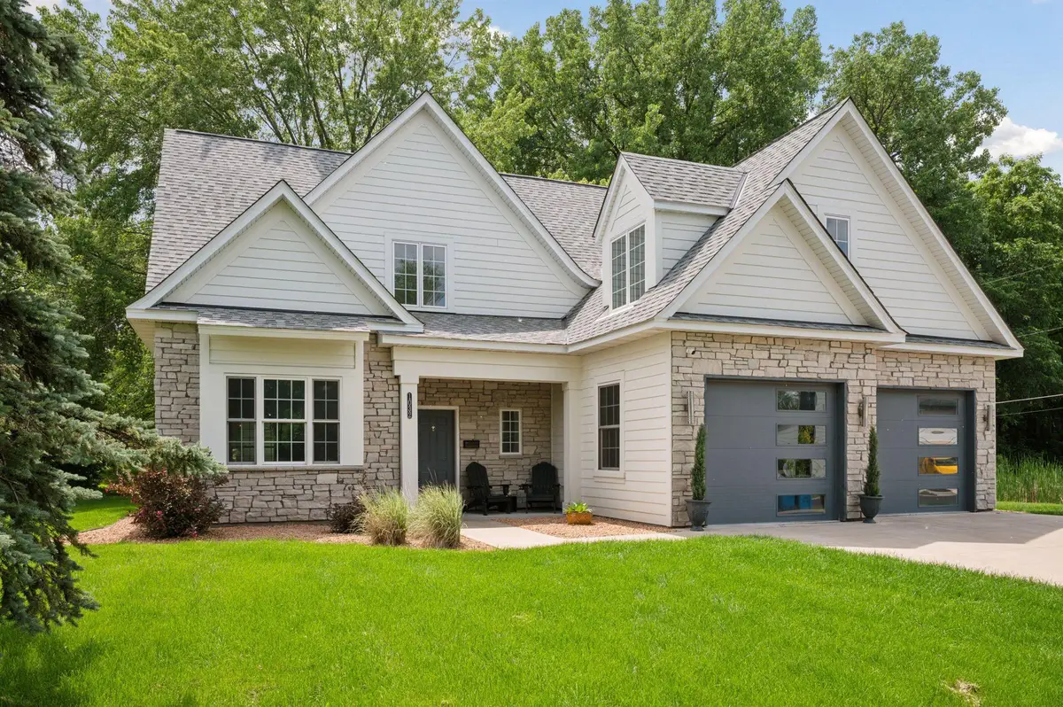 1032 Gardner Street E, Wayzata, MN 55391 - #1