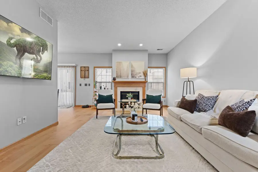 7395 Derby Lane, Shakopee, MN 55379 - #2