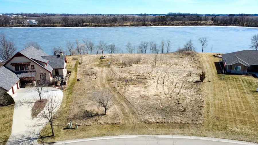 1165 W Shore Drive Sw, Hutchinson, MN 55350 - #2