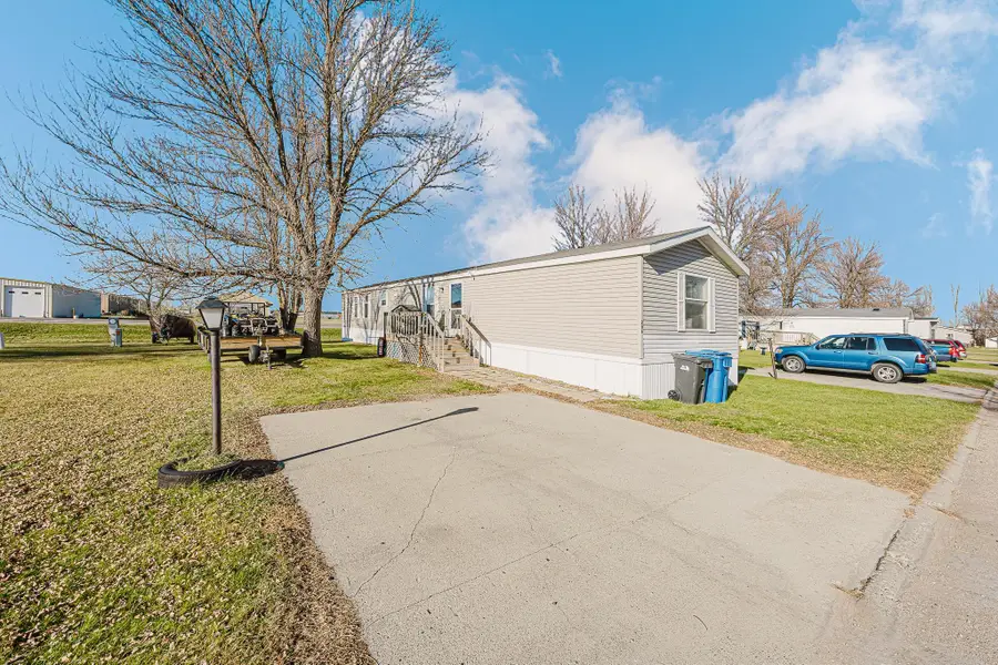 206 8th Street Nw, Dilworth, MN 56529 - #3