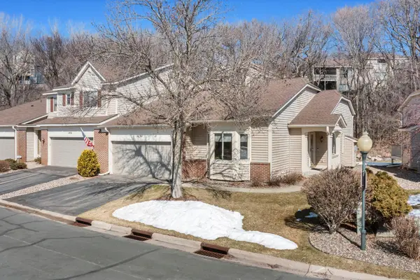 1454 Summit Shores Drive, Burnsville, MN 55306