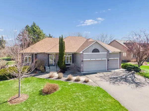 2070 Woodstone Drive, Victoria, MN 55386