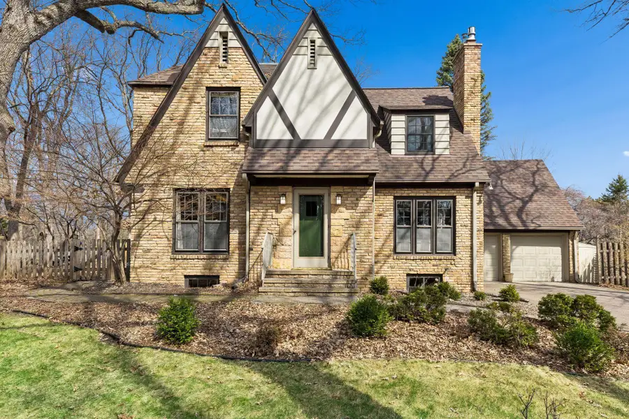 2 1/2 Webster Place, Hopkins, MN 55305 - #3