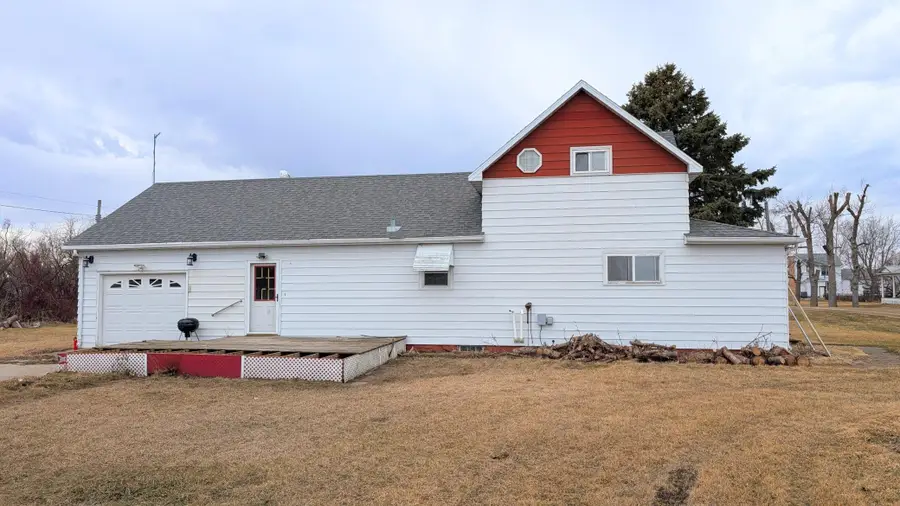225 Garfield Avenue, Clifford, ND 58016 - #2