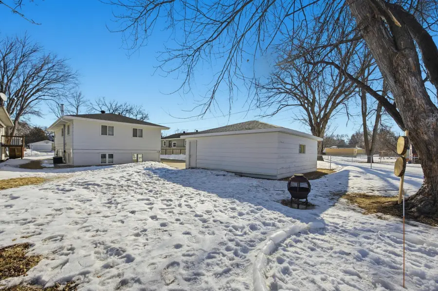 1405 16th Street S, Fargo, ND 58103 - #2