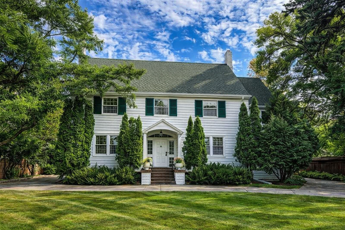 1119 Broadway N, Fargo, ND 58102 - #1