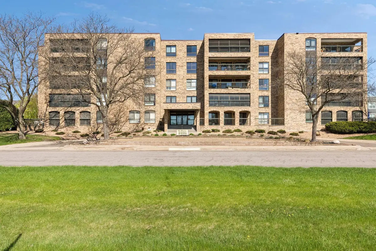 2221 Youngman Avenue #501, Saint Paul, MN 55116 - #1