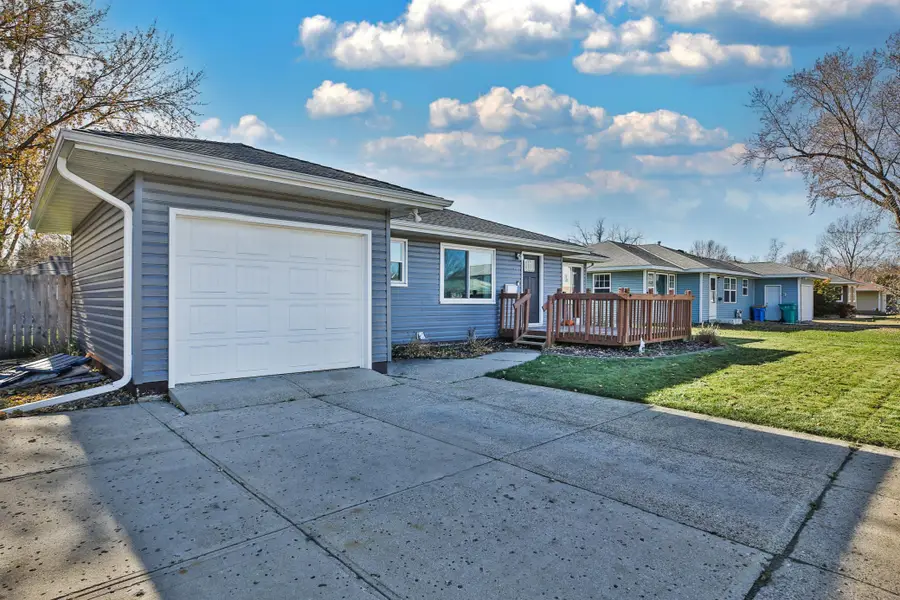 733 E Academy Street, Owatonna, MN 55060 - #2