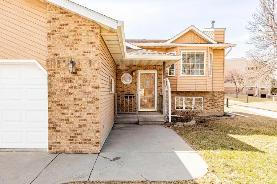 61 Fremont Drive S, Fargo, ND 58103 - #2