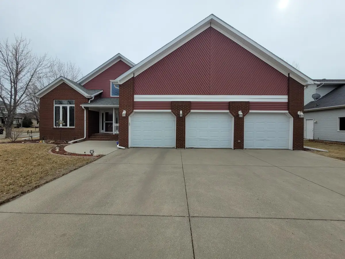 525 E 10th Street E, West Fargo, ND 58078 - #1