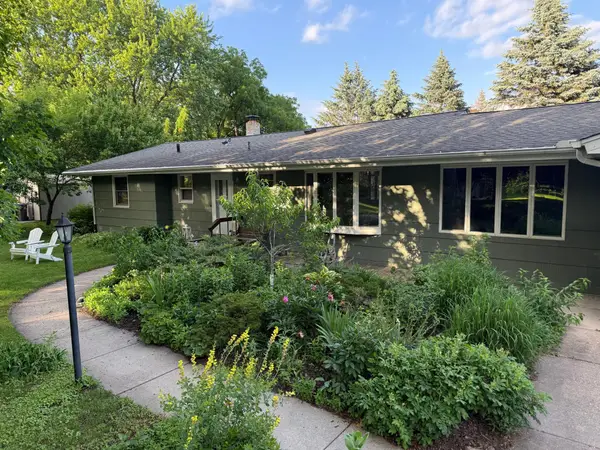 5409 Miracle Lane, Minnetonka, MN 55345