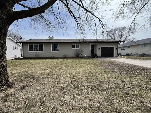 25 4th Avenue Se, Clara City, MN 56222