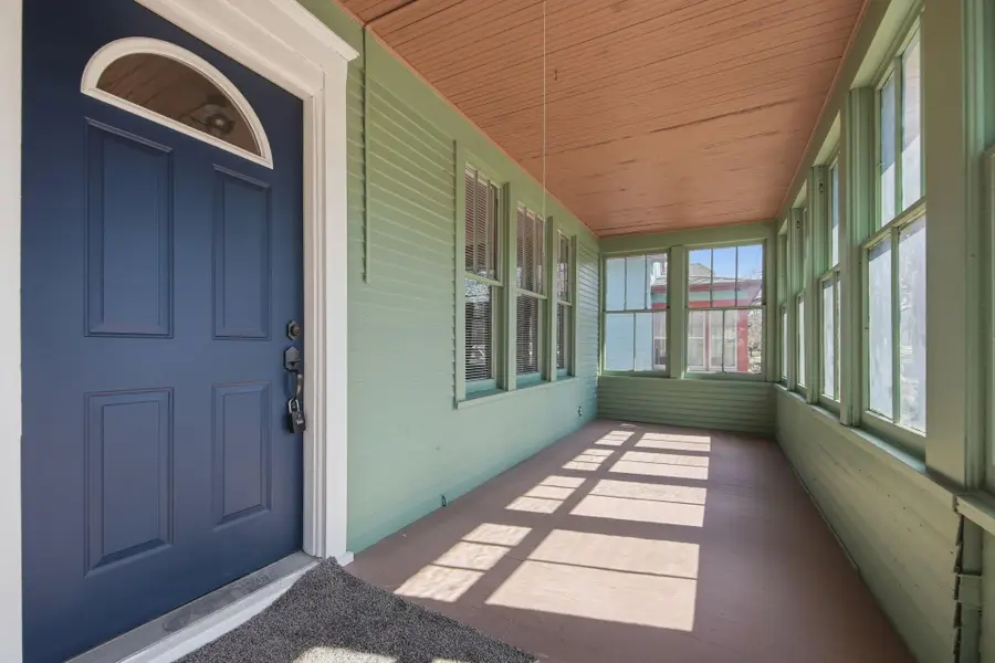 363 Geranium Avenue E, Saint Paul, MN 55130 - #2