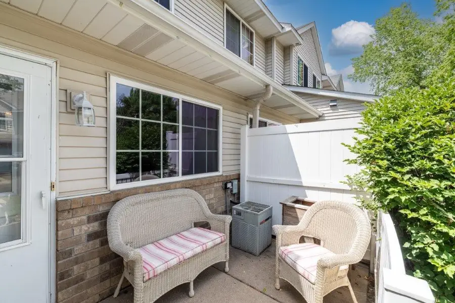 8870 92nd Street S, Cottage Grove, MN 55016 - #2