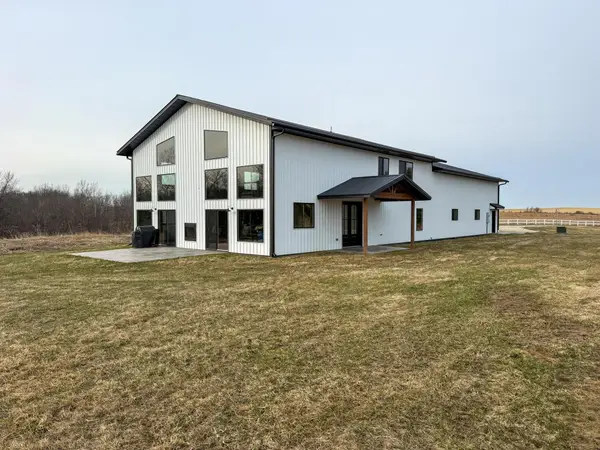 11719 Ridgeview Road, Hokah, MN 55941