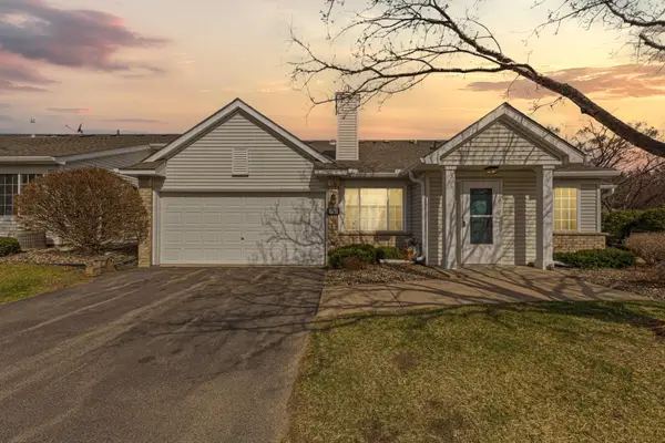 15215 Greenhaven Way, Burnsville, MN 55306