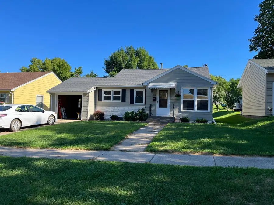 711 Willow Street, Fairmont, MN 56031 - #2