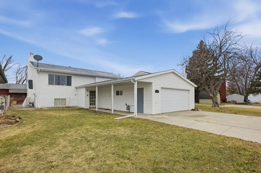 2155 4th Avenue E, West Fargo, ND 58078 - #2