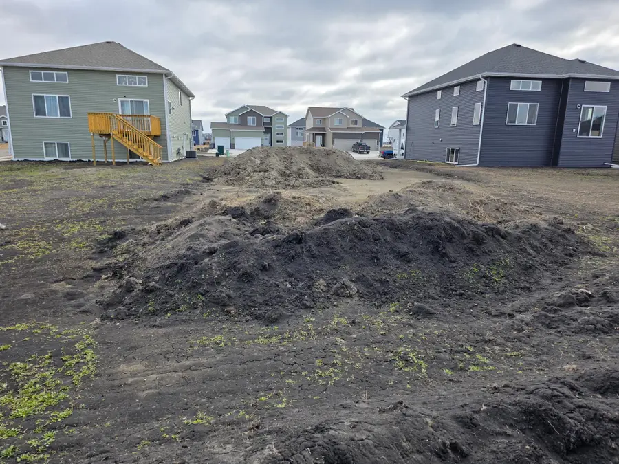 2410 36th Avenue S, Moorhead, MN 56560 - #2