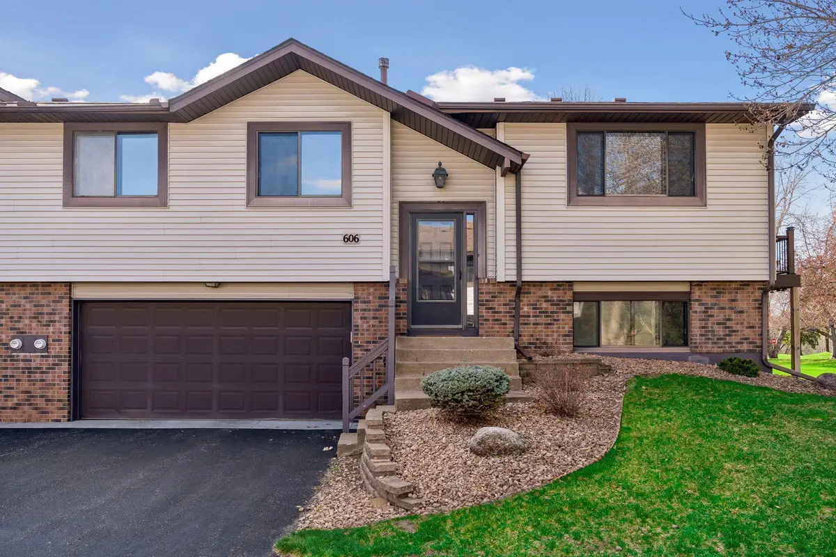606 Donegal Circle, Shoreview, MN 55126 - #1