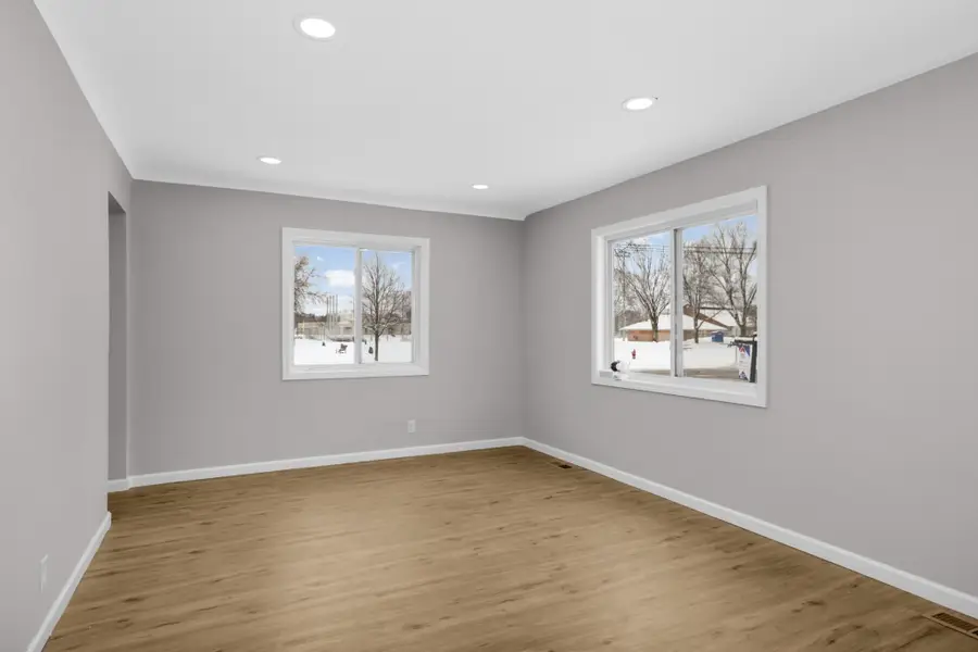 4533 Welcome Avenue N, Crystal, MN 55422 - #3