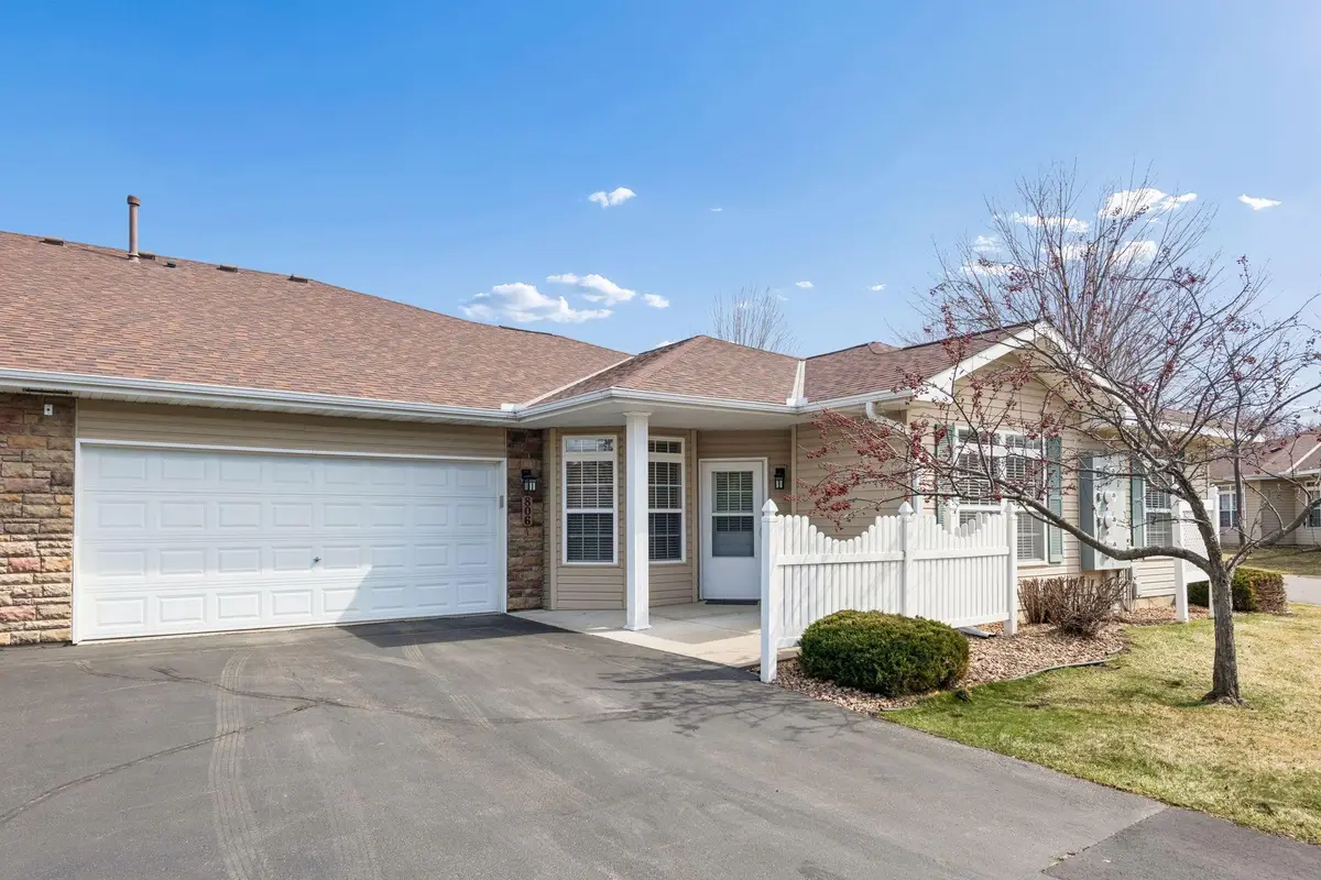 806 Roundhouse Street, Shakopee, MN 55379 - #1