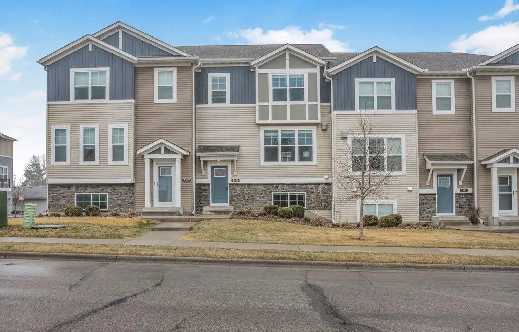 2189 Gateway Hill Road, North Saint Paul, MN 55109 - #1