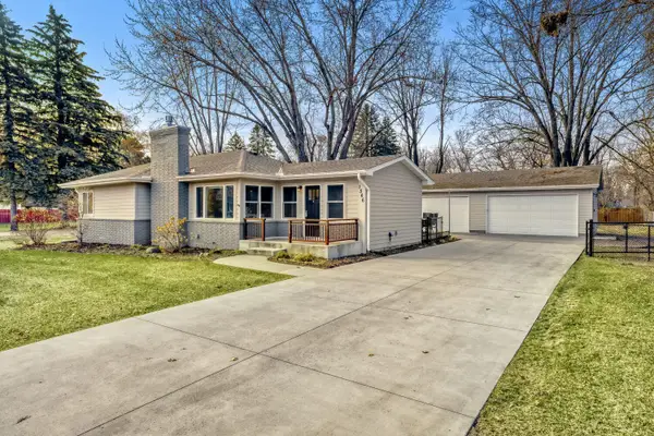 1566 Highway 96 E, White Bear Lake, MN 55110