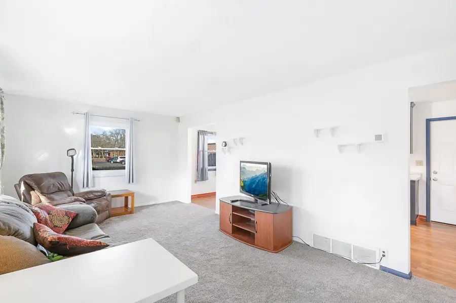 703 Mississippi Street Ne, Fridley, MN 55432 - #3