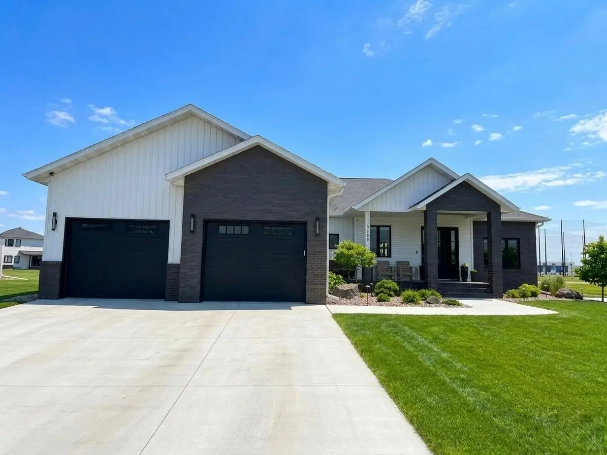 3282 47th Avenue S, Fargo, ND 58104 - #1