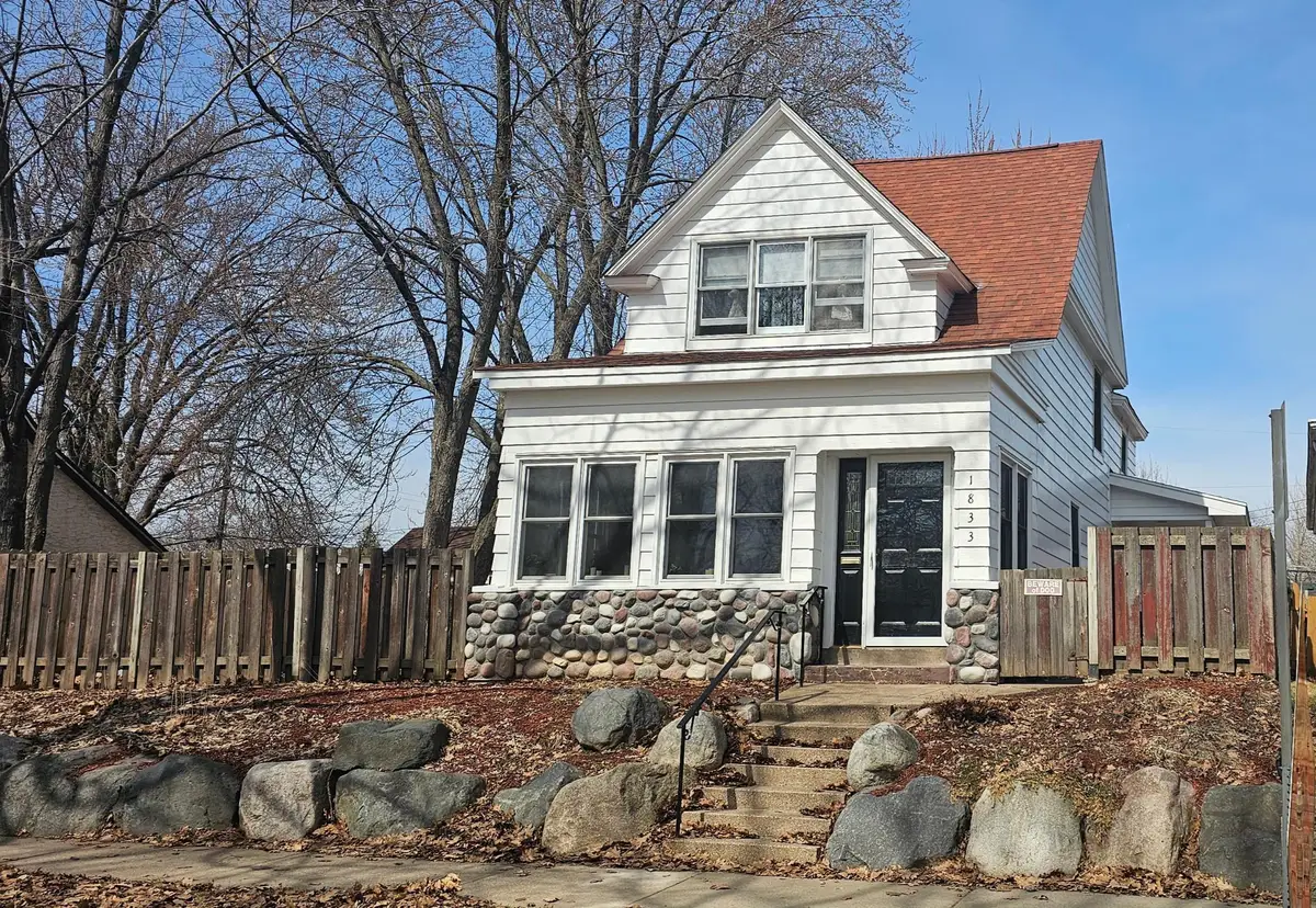 1833 Hawthorne Avenue E, Saint Paul, MN 55119 - #1