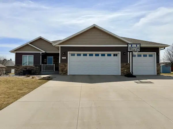 1781 Donavon Drive, Worthington, MN 56187