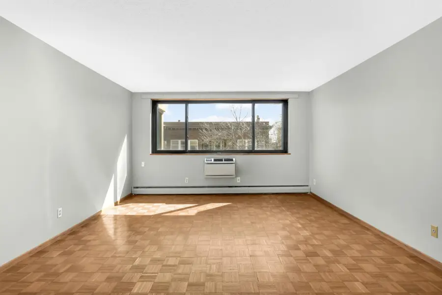 1912 Dupont Avenue S #405, Minneapolis, MN 55403 - #3