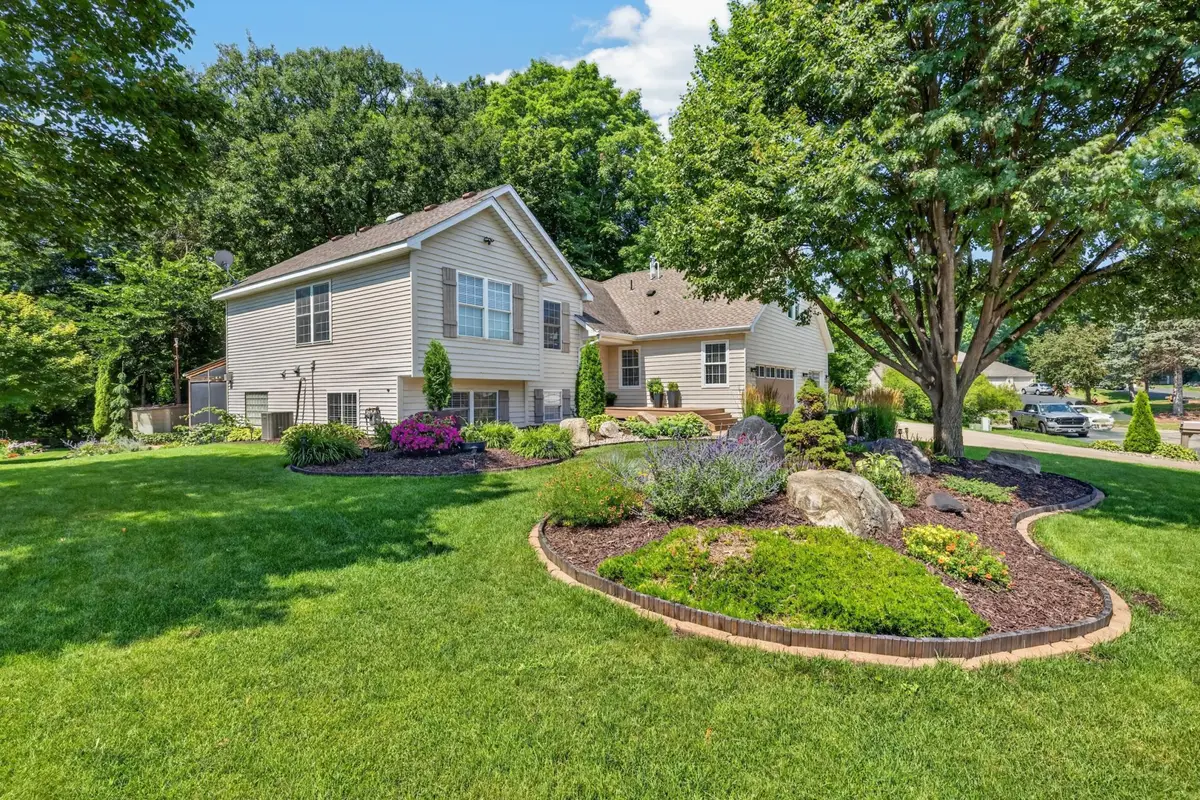 4087 Raspberry Ridge Road Ne, Prior Lake, MN 55372 - #1