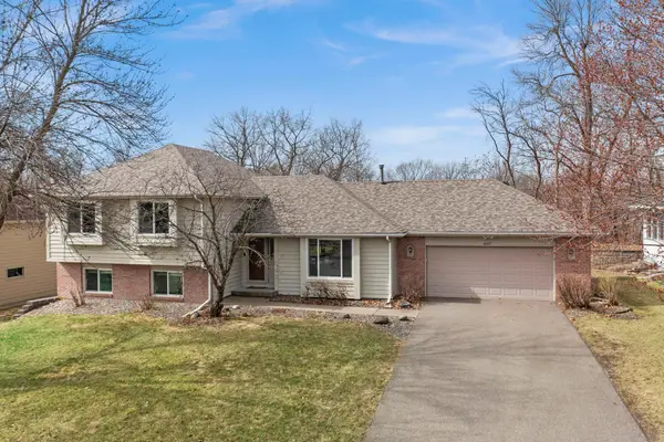 6667 Kingsview Lane N, Maple Grove, MN 55311