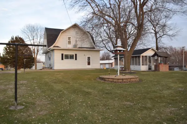 140 1st Avenue N, Brownton, MN 55312