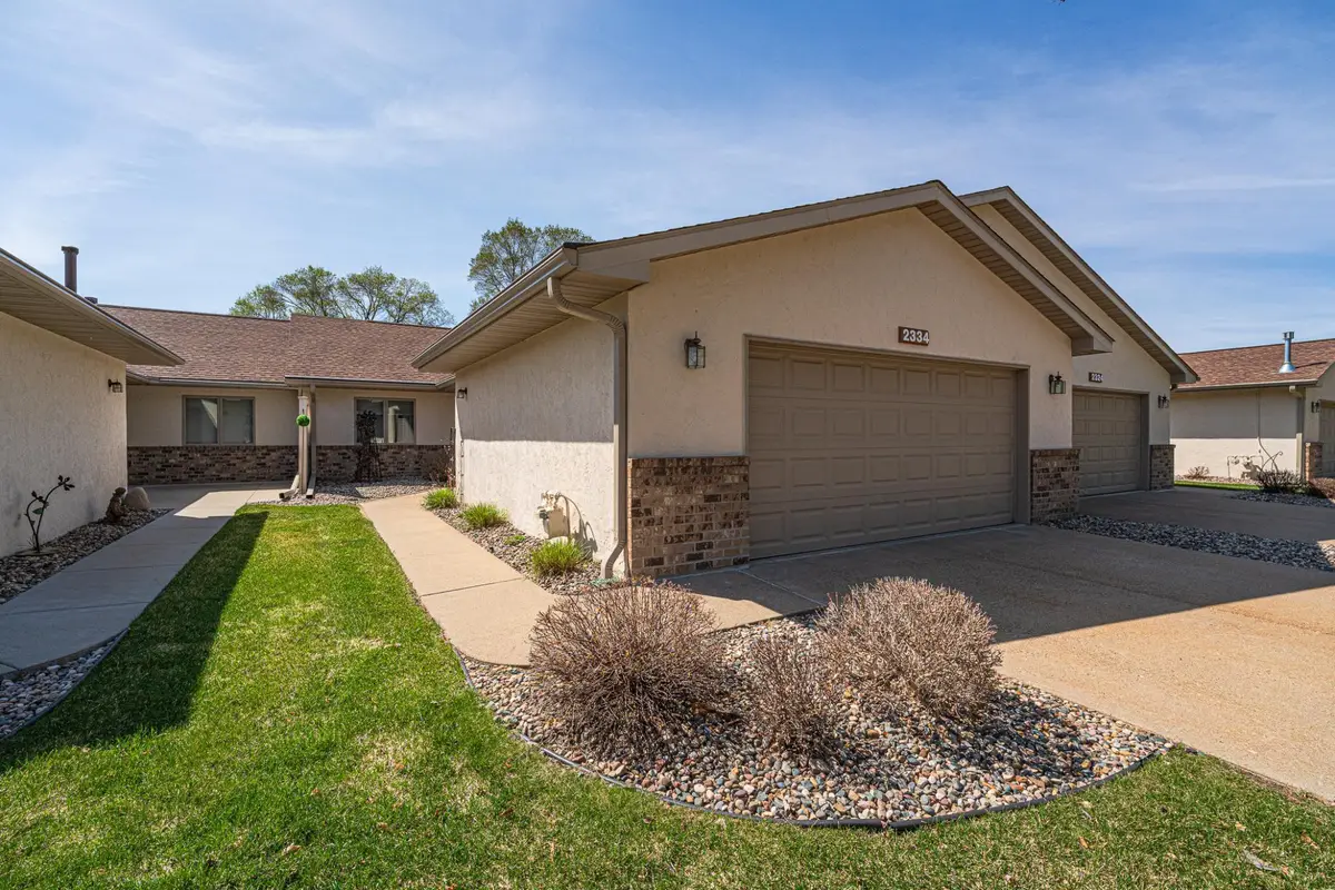 2334 Pinewood Drive, Shakopee, MN 55379 - #1
