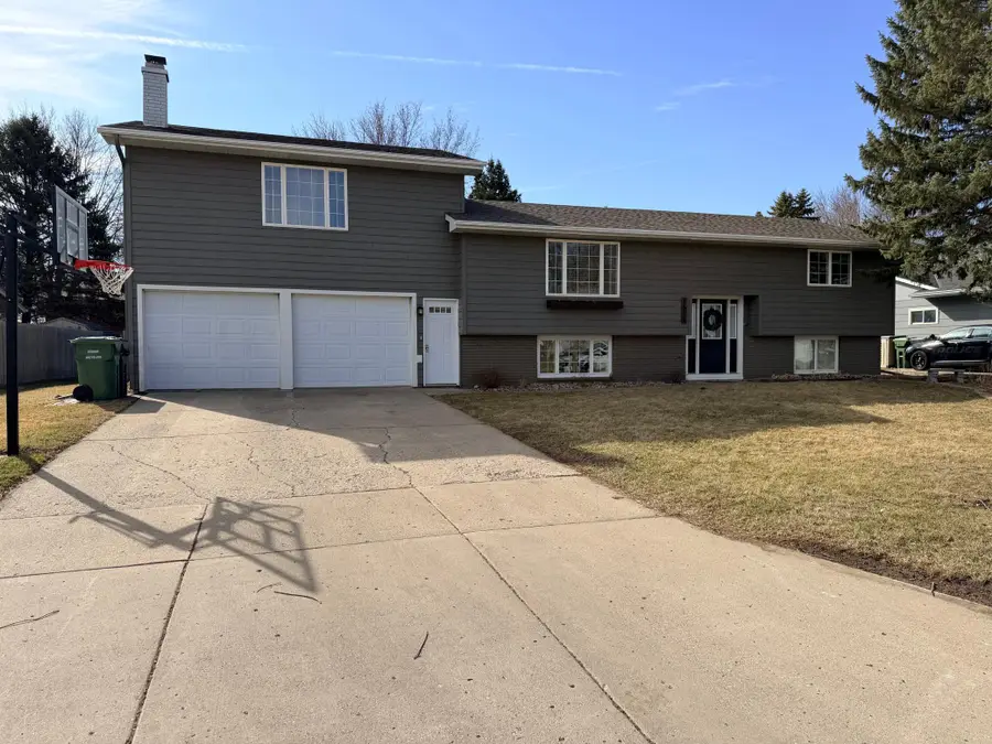1511 Eckerson Drive, Worthington, MN 56187 - #2