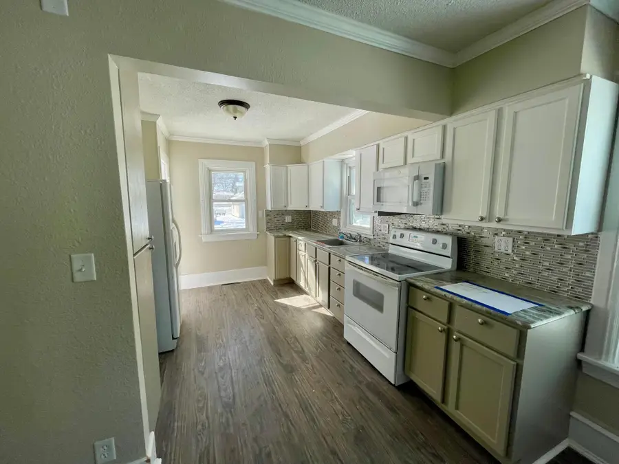 911 W Cavour Avenue, Fergus Falls, MN 56537 - #2