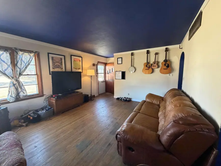 307 N Walnut Street, La Crescent, MN 55947 - #3