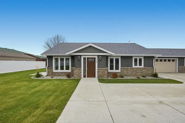 2338 30 Avenue S, Fargo, ND 58104