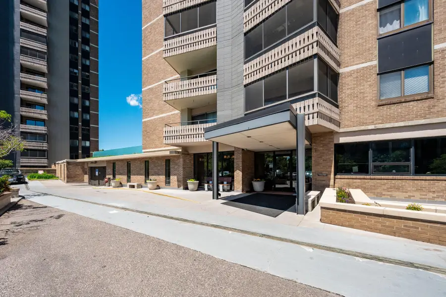 400 Groveland Avenue #809, Minneapolis, MN 55403 - #2