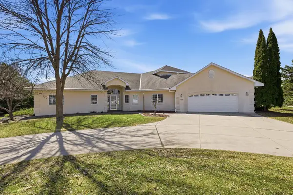 1320 Heritage Avenue Nw, Hutchinson, MN 55350