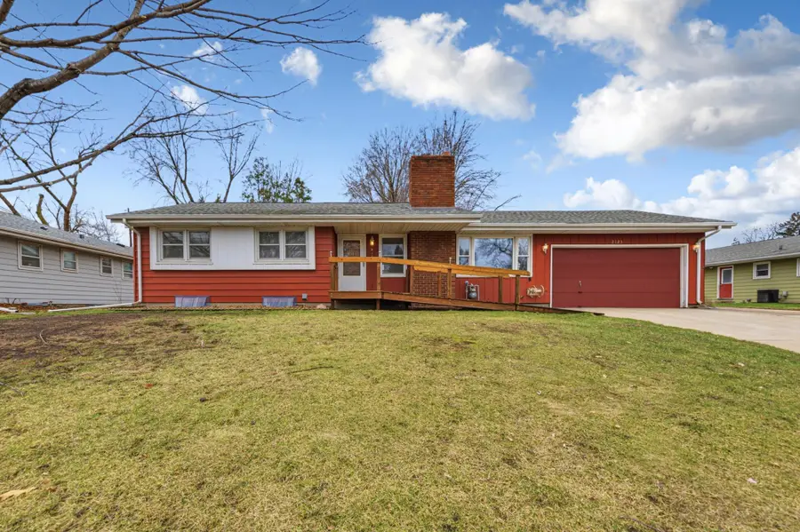 2123 Fox Place, Mendota Heights, MN 55120 - #2