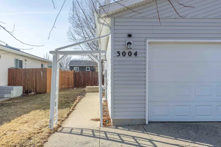 3004 Dakota Park Circle S, Fargo, ND 58104 - #2
