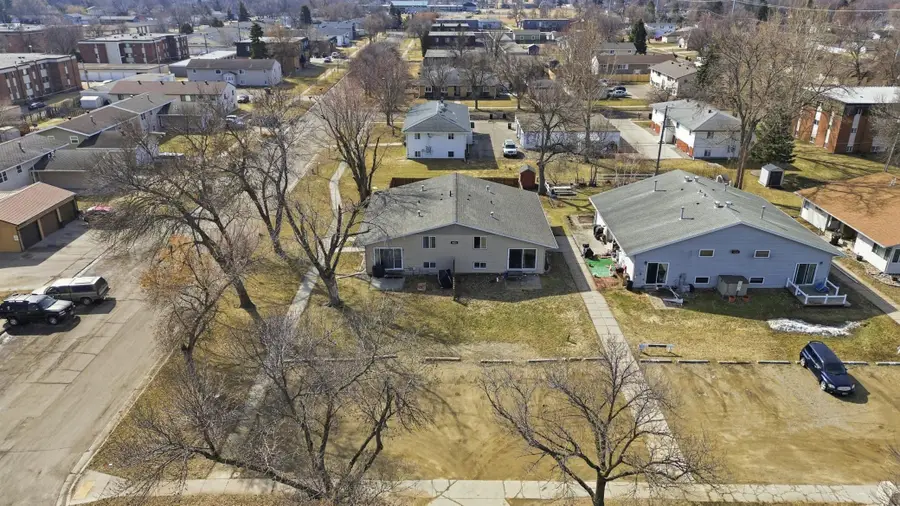431 4th Avenue E, West Fargo, ND 58078 - #3